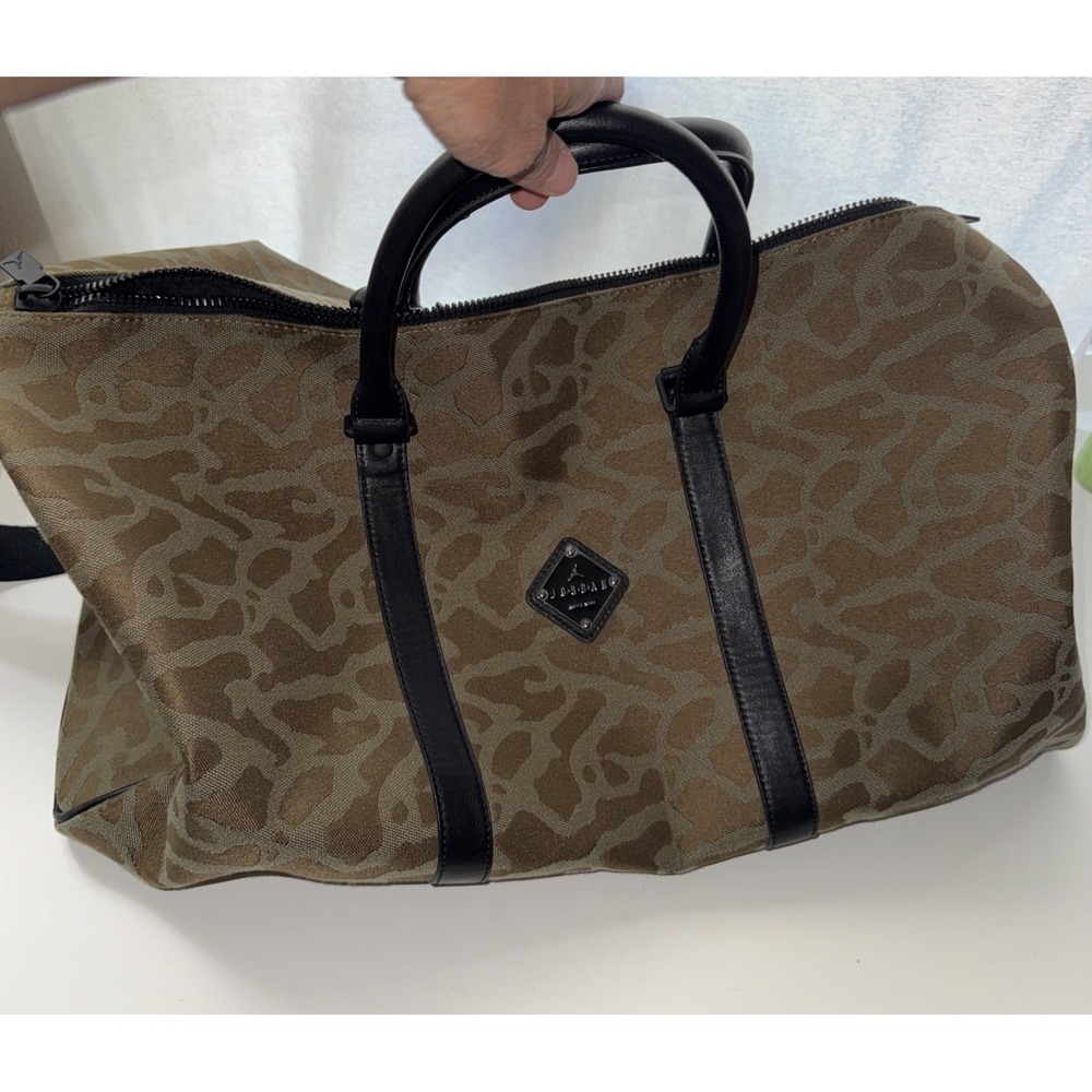 Jordan Brown 23" Camo Duffel Bag Men Polyester Travel Weekender Shoulder Strap